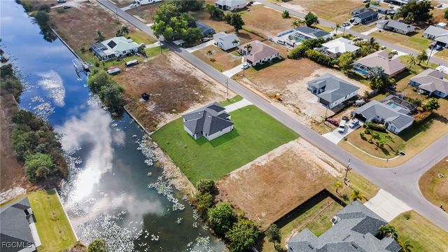 1225 NE 5th PL, Cape Coral, FL 33909