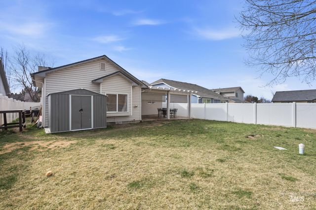 10922 Cocoon St, Nampa, ID 83687