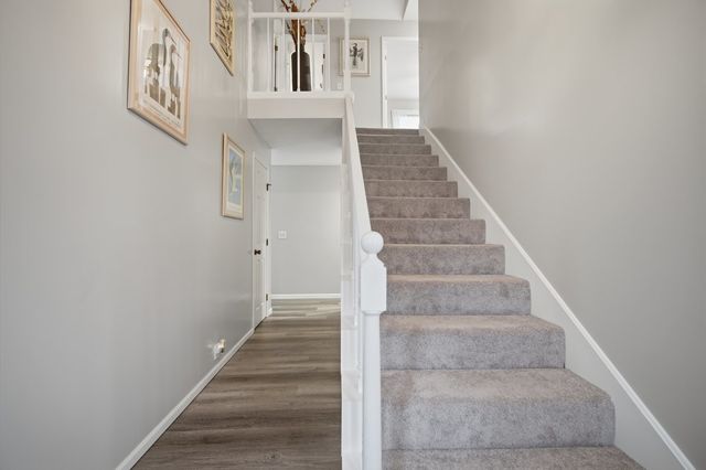 24 Bay Pointe Drive, Bloomington, IL 61704