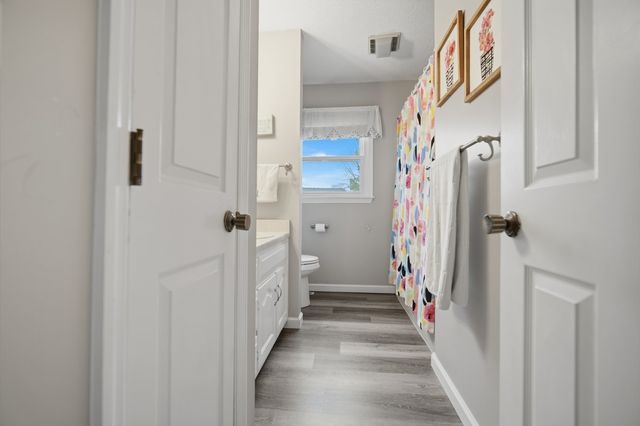 24 Bay Pointe Drive, Bloomington, IL 61704