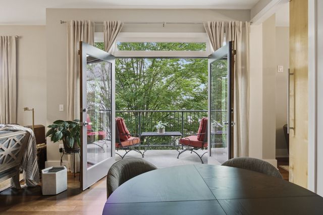 2201 8th Ave S Apt 101, Nashville, TN 37204