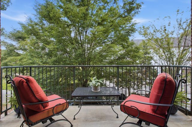 2201 8th Ave S Apt 101, Nashville, TN 37204