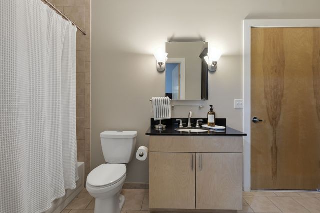 2201 8th Ave S Apt 101, Nashville, TN 37204
