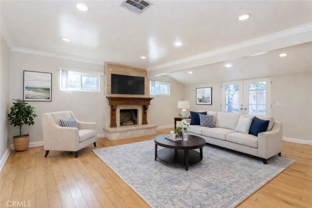 8855 Tyrone Avenue, Panorama City, CA 91402