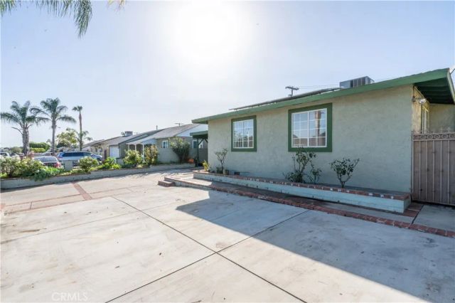 8855 Tyrone Avenue, Panorama City, CA 91402