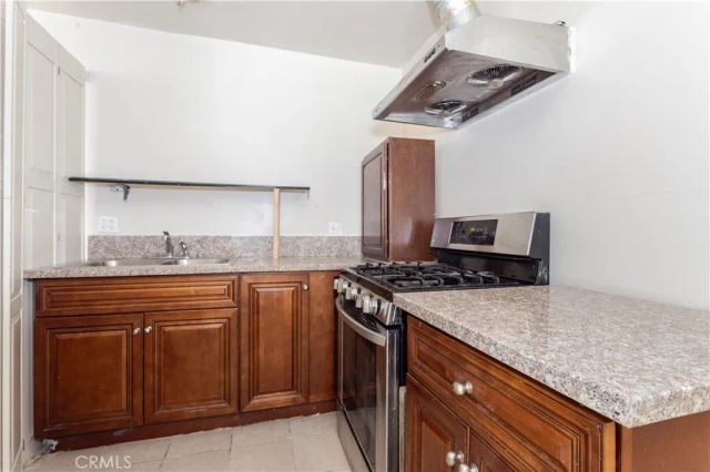 8855 Tyrone Avenue, Panorama City, CA 91402