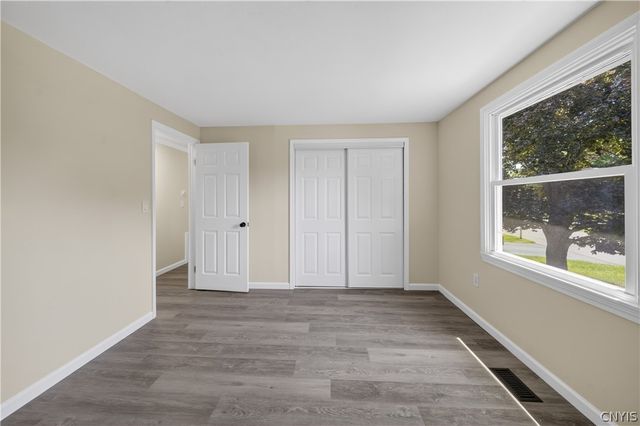 4265 Hunting Creek Drive, Clay, NY 13041