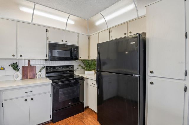 7713 HILLSIDE COURT 204, Hudson, FL 34667