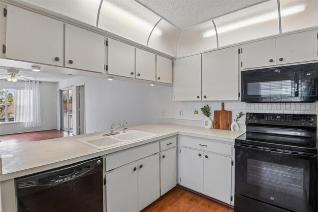 7713 HILLSIDE COURT 204, Hudson, FL 34667