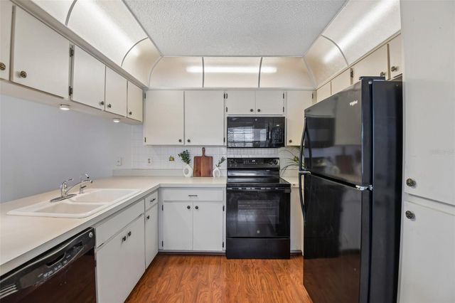 7713 HILLSIDE COURT 204, Hudson, FL 34667