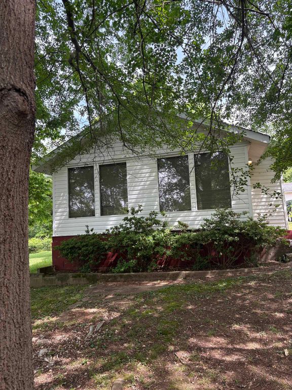242 Woodlawn Avenue, Spartanburg, SC 29306