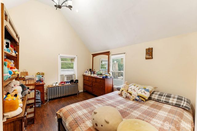 27 Division Street, South River, NJ 08882