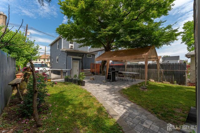 27 Division Street, South River, NJ 08882
