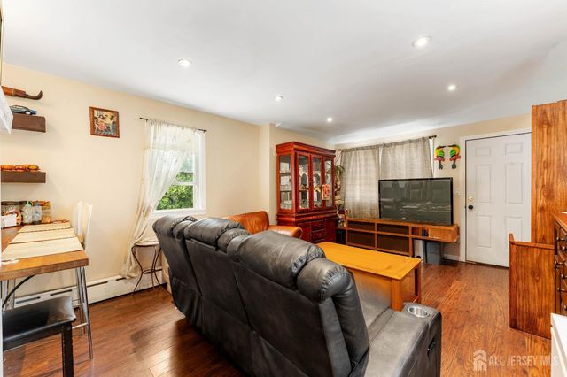27 Division Street, South River, NJ 08882