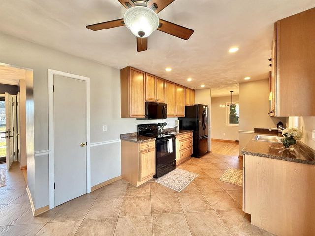 2525 Mt Vernon Avenue, Janesville, WI 53545