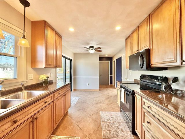 2525 Mt Vernon Avenue, Janesville, WI 53545