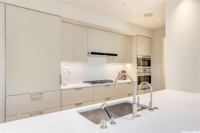 1388 Ala Moana Boulevard 7703, Honolulu, HI 96814