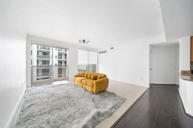 1830 Radius Drive 405, Hollywood, FL 33020