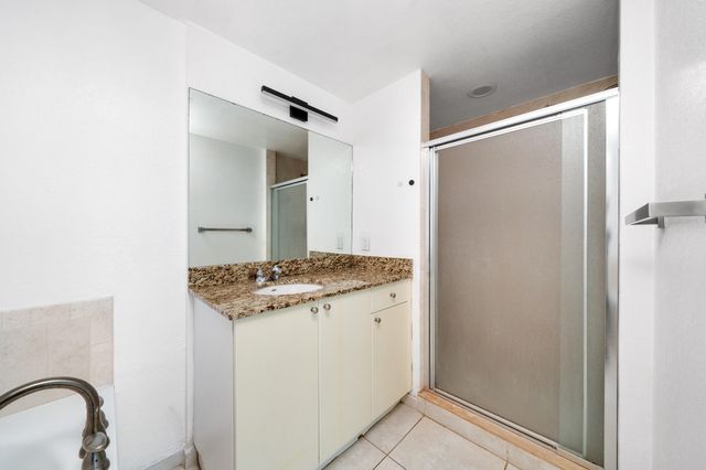 1830 Radius Drive 405, Hollywood, FL 33020