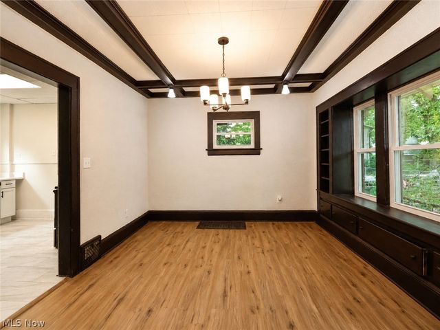 1007 Delia Avenue, Akron, OH 44320