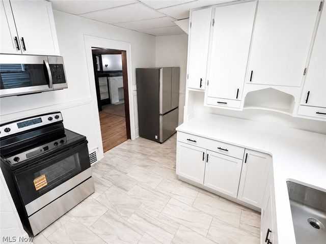 1007 Delia Avenue, Akron, OH 44320
