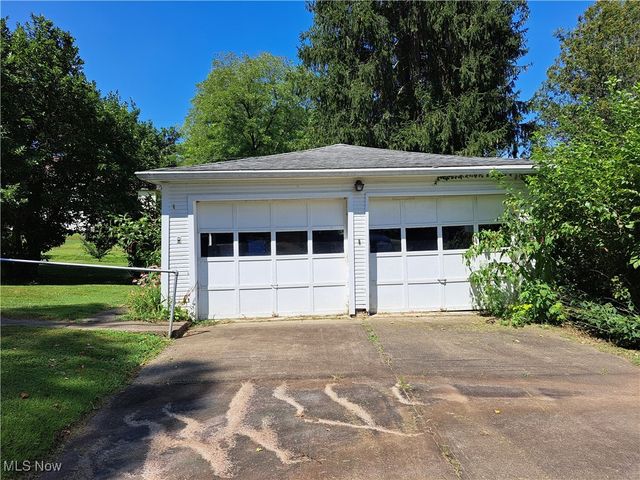 139 East Street, Lore City, OH 43755