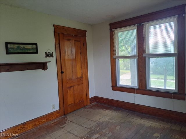 139 East Street, Lore City, OH 43755