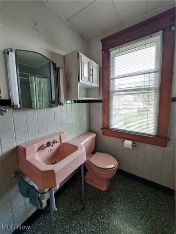 139 East Street, Lore City, OH 43755