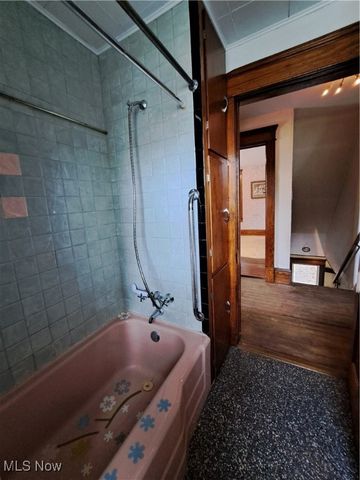 139 East Street, Lore City, OH 43755