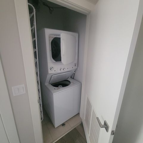 2443 N Western Avenue 203, Chicago, IL 60647