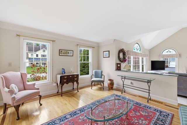 7 Farmside Dr, Pembroke, MA 02359