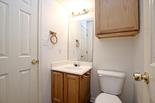 101 S Mockingbird CIR, Cedar Creek, TX 78612