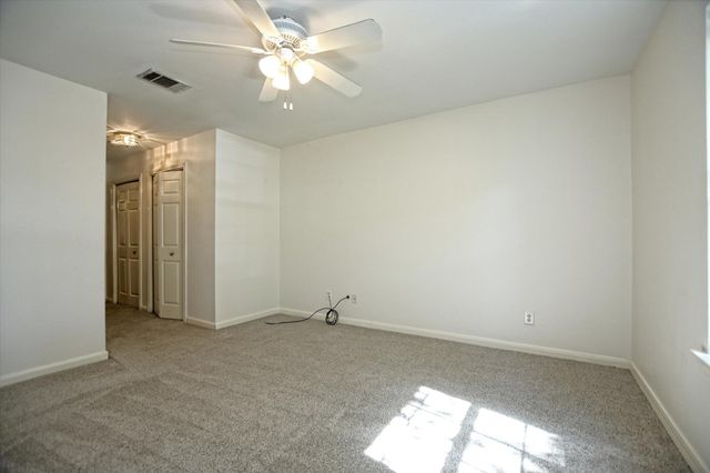 101 S Mockingbird CIR, Cedar Creek, TX 78612