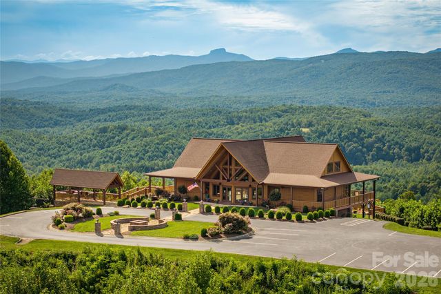 120 Johns Ridge Parkway 120, Lenoir, NC 28645