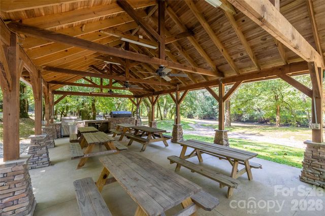 120 Johns Ridge Parkway 120, Lenoir, NC 28645
