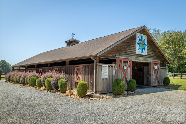 120 Johns Ridge Parkway 120, Lenoir, NC 28645