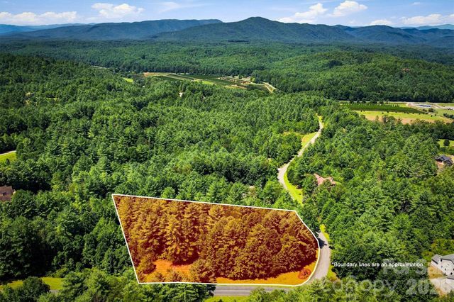 120 Johns Ridge Parkway 120, Lenoir, NC 28645