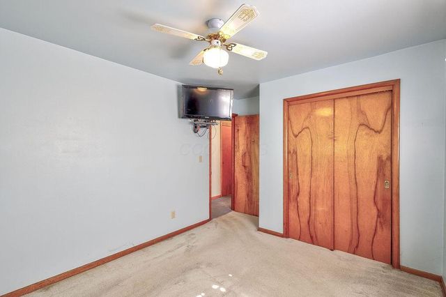 111 Barb Avenue, Heath, OH 43056