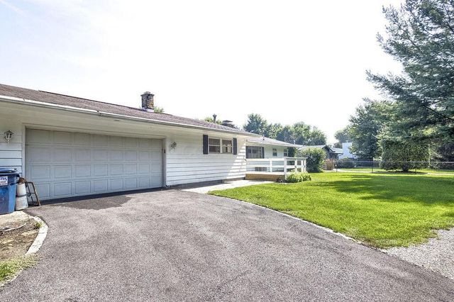 111 Barb Avenue, Heath, OH 43056