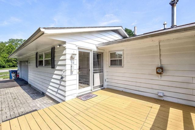 111 Barb Avenue, Heath, OH 43056