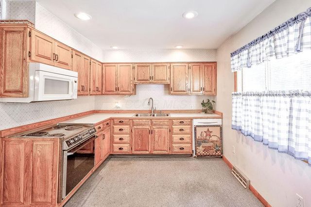 111 Barb Avenue, Heath, OH 43056