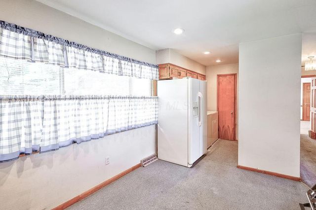111 Barb Avenue, Heath, OH 43056