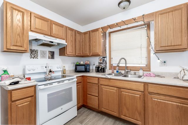 415 N Sycamore Street, Somonauk, IL 60552