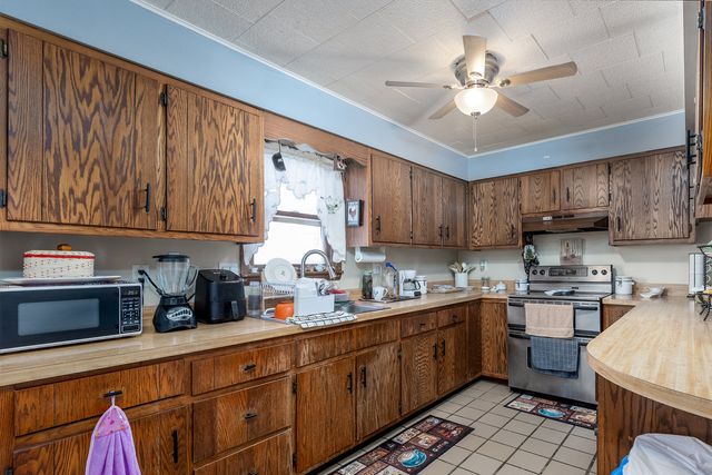 415 N Sycamore Street, Somonauk, IL 60552