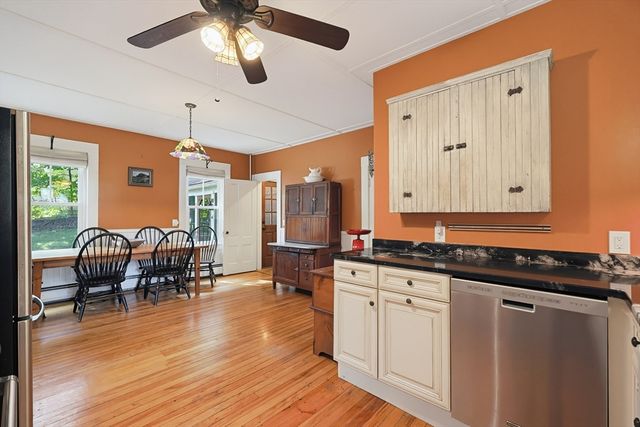 19 King St, Groveland, MA 01834