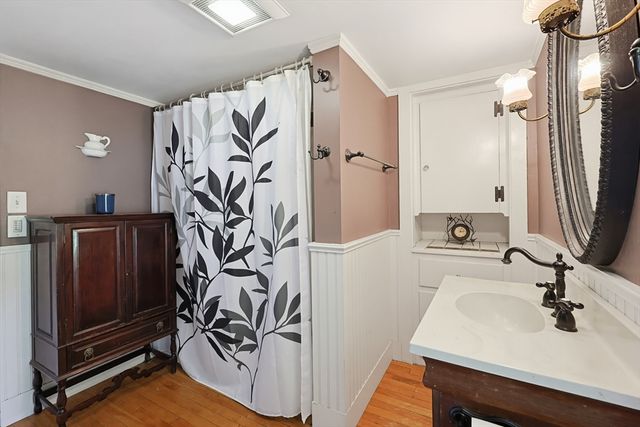 19 King St, Groveland, MA 01834
