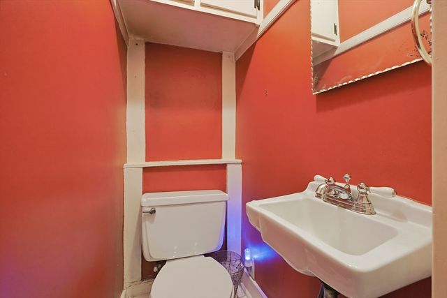 19 King St, Groveland, MA 01834