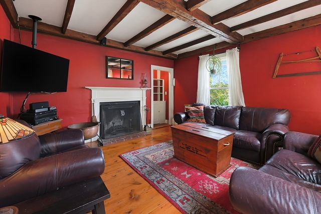 19 King St, Groveland, MA 01834