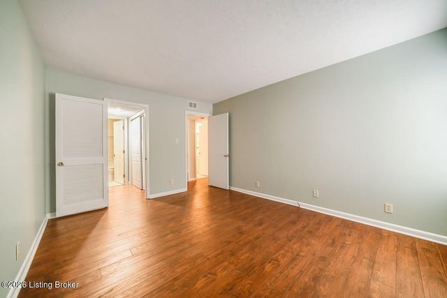 1815 Gardiner Ln G58, Louisville, KY 40205