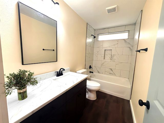 148 Vista Drive, Eustace, TX 75124